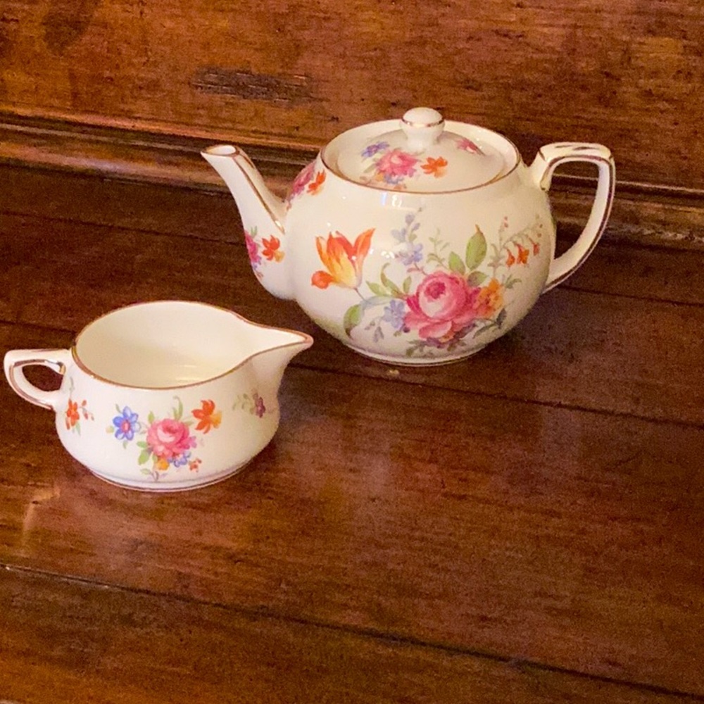 Vintage signed bone china hammersley & co made in england tea pots & creamer